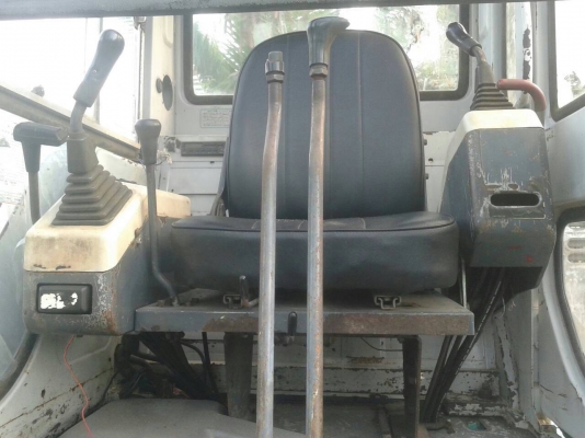 ขายด่วน รถขุด sumitomo PC 30 เก่าใน ปรับสภาพพร้อมใช้งาน