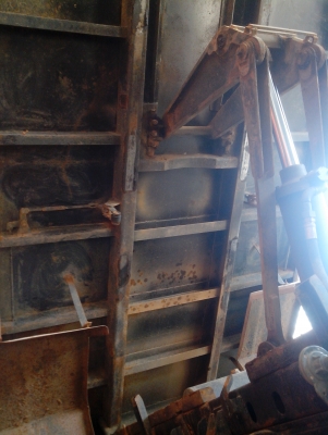 ขาย 6 ล้อดั้ม ฟูโซ  195 แรง  6d16 พร้อมใช้งาน