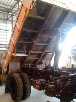 ขาย 6 ล้อดั้ม ฟูโซ  195 แรง  6d16 พร้อมใช้งาน