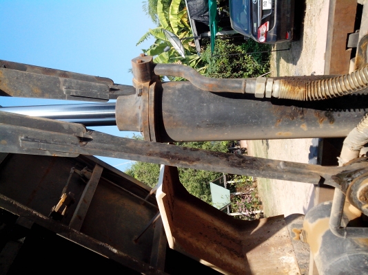 ขาย 6 ล้อดั้ม ฟูโซ  165 แรง 6d14 พร้อมใช้งาน