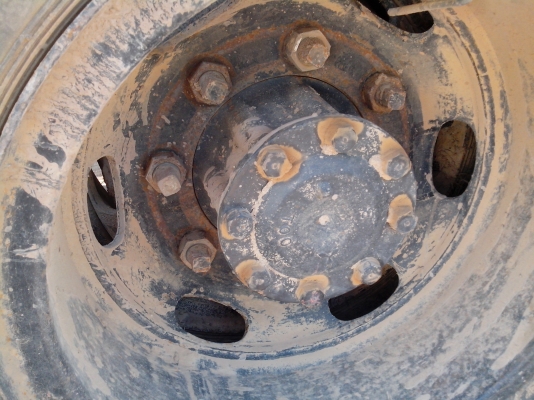 ขาย 6 ล้อดั้ม ฟูโซ  165 แรง 6d14 พร้อมใช้งาน