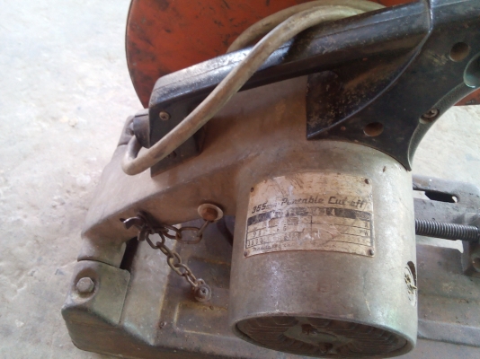 ขายเครื่องตัด 14นิ้ว มากีต้า 2000 บาท