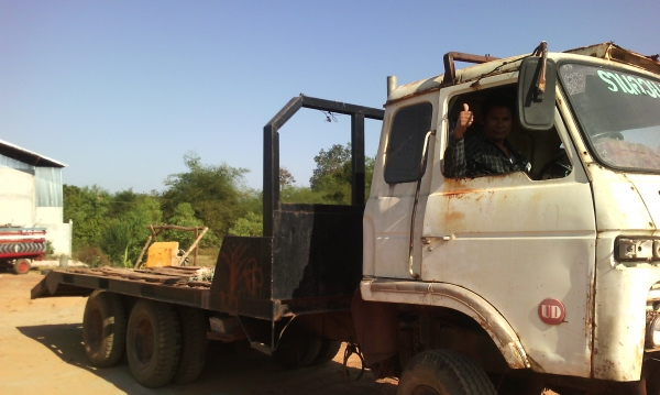 ขายด่วนรถสิบล้อUDหางเทนเลอร์2เพลาลากเเบกโฮpc200