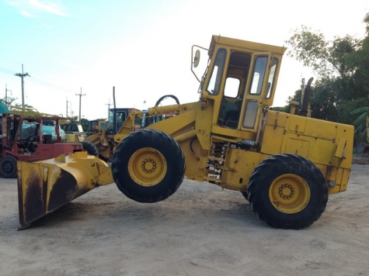 รถตักยอดนิยม KOMATSU 510 เก่าญี่ปุ่น กรองเดี่ยว สวยๆ เดิมๆ