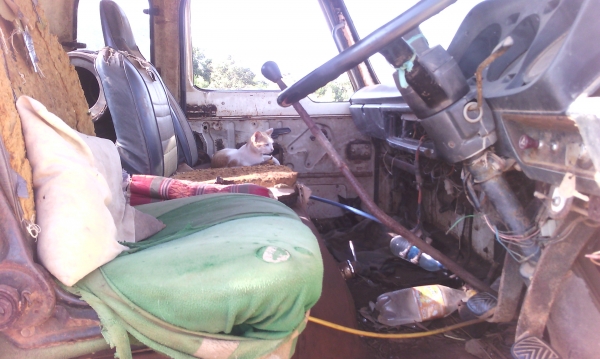 ขายด่วนรถสิบล้อUDหางเทนเลอร์ลากเเบกโฮpc200