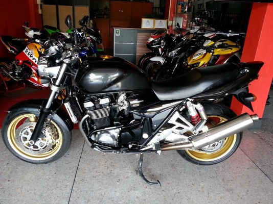 New!!--suzuki gsx1400 หัวฉีด รถสวยกริ๊บ ยาง-โซ่เสตอเพียบ สพม.แท้ สภาพพร้อมใช้เลย