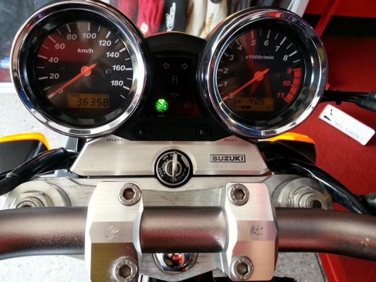 New!!--suzuki gsx1400 หัวฉีด รถสวยกริ๊บ ยาง-โซ่เสตอเพียบ สพม.แท้ สภาพพร้อมใช้เลย