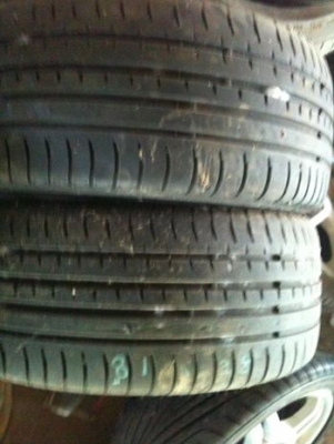 ขาย ยางขอบ225/40R18 ปี 12 ขาย  2000