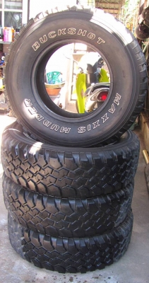 Maxxis Buckshot  265/75/16 ปี 12 ชุดละ 4,500.-