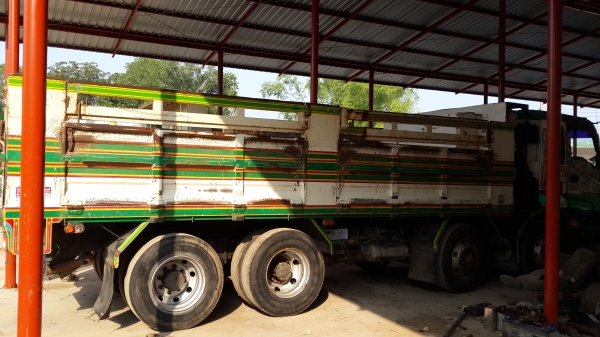 รถบรรทุก 12ล้อ อีซูซุ  GIGA