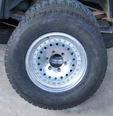 ล้ออะไหล่ลายหยดน้ำพร้อมยาง ขอบ 16 มาแล้วครับ ถูกๆ วงละ 2,000 บ.