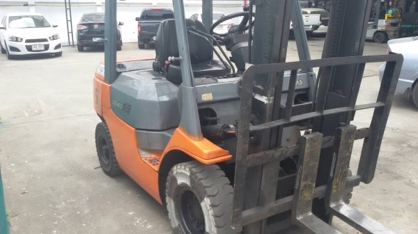 Toyota 02-7FD25 ฟอร์คลิฟท์ 2.5ตัน เครื่องยนต์ ดีเซล เสาสูง 3เมตร ติดต่อ 098-246-3778 น๊อค