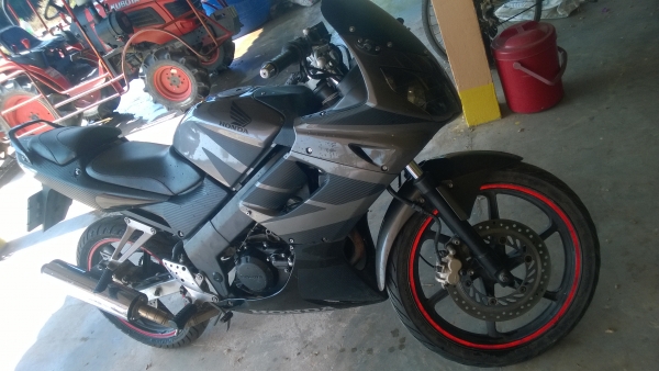 ขายCbr150 ทะเบียนพร้อมโอนราคาบ้านๆเลย