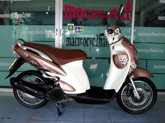 JALATO ปี 56 สีฟ้าดำ หัวฉีดประหยัดน้ำมัน แรงด้วย 125 cc ไมล์ 7 พันโล  แถม 2 รายการ  18900