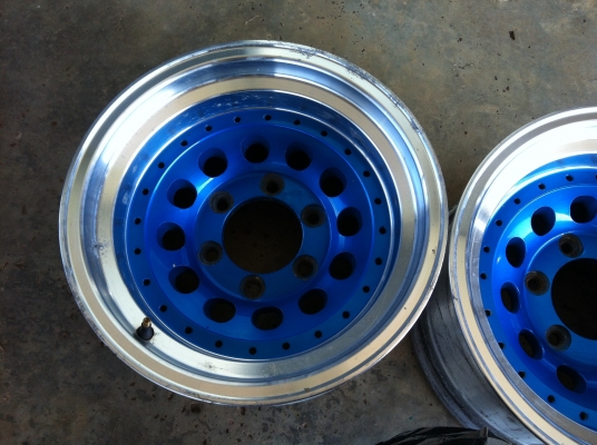 ล้อหยดน้ำ 6รู139 ขอบ 15 กว้าง 8 มีคู่เดียว ล้อหยดน้ำ 6รู139 ขอบ 15 กว้าง 8 มีคู่เดียว