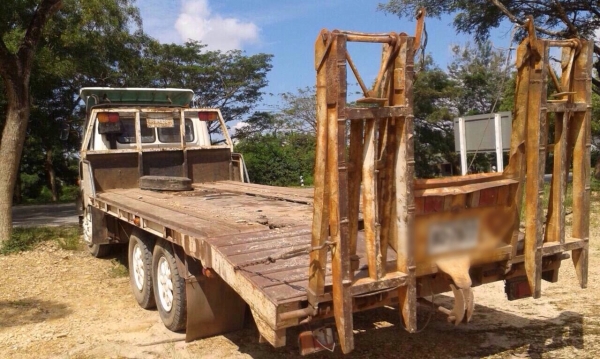 ขายรถสิบล้อเทเลอร์ Hino KT920 เครื่อง EH700-165 แรง 1 เพลา หัว F18 พวงมาลัยพาวเวอร์ มีสโลด์ ทะเบียนพร้อม