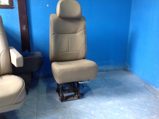 ขายเบาะรถตู้ ครับ