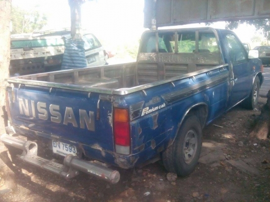 ขายทั้งคัน และแยกอ่ะหลั่ยครับ NISSAN BIG M ตอนเดียว เครื่อง TD27