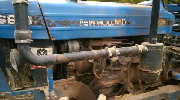 ขายรถไถ 2 เพลา Ford 6610 สภาพสวยพร้อมใช้ เอกสารเล่มทะเบียนครบ ยางเต็ม แถมผานดันหน้า และผาน 6 ราคาต่อรองได้ครับ