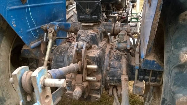 ขายรถไถ 2 เพลา Ford 6610 สภาพสวยพร้อมใช้ เอกสารเล่มทะเบียนครบ ยางเต็ม แถมผานดันหน้า และผาน 6 ราคาต่อรองได้ครับ