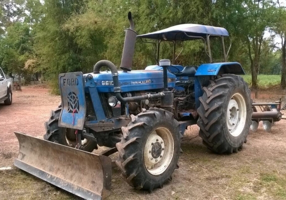 ขายรถไถ 2 เพลา Ford 6610 สภาพสวยพร้อมใช้ เอกสารเล่มทะเบียนครบ ยางเต็ม แถมผานดันหน้า และผาน 6 ราคาต่อรองได้ครับ