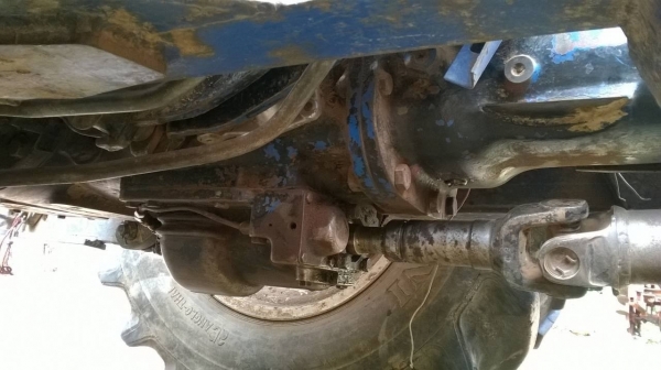 ขายรถไถ 2 เพลา Ford 6610 สภาพสวยพร้อมใช้ เอกสารเล่มทะเบียนครบ ยางเต็ม แถมผานดันหน้า และผาน 6 ราคาต่อรองได้ครับ