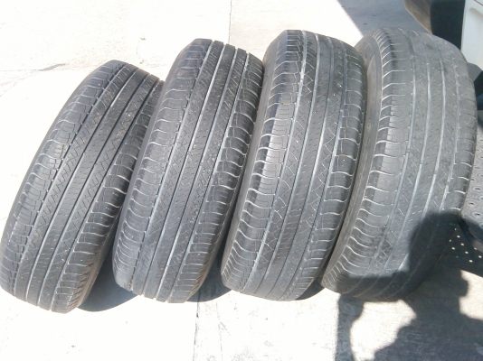 ขายยาง Michelin 245/70/16   ปี 4310