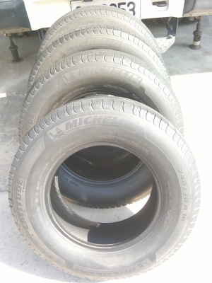 ขายยาง Michelin 245/70/16   ปี 4310