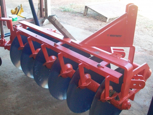 ผาน 6 x 22 ตราช้างใส่รถไถ 36-45 ผาน 6 x 22 ตราช้างใส่รถไถ 36-45