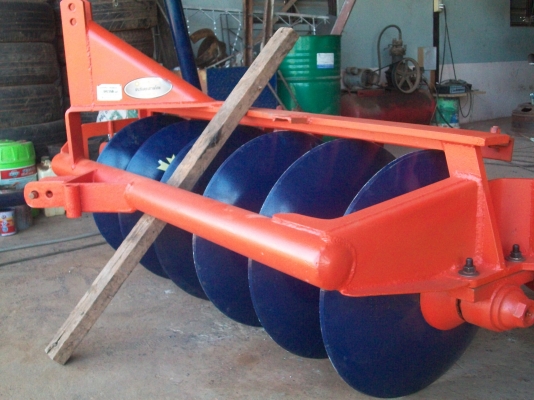 ผาน 6 x 22 ตราช้างใส่รถไถ 36-45 ผาน 6 x 22 ตราช้างใส่รถไถ 36-45