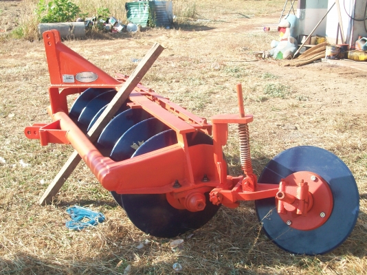 ผาน 6 x 22 ตราช้างใส่รถไถ 36-45 ผาน 6 x 22 ตราช้างใส่รถไถ 36-45