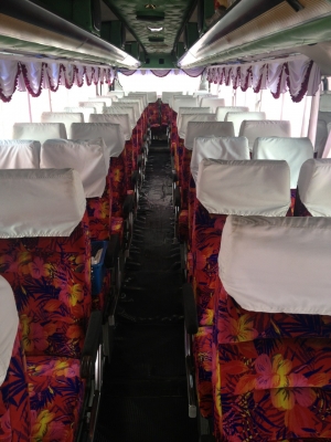 ขายบัสแอร์ 6 ล้อชั้นครึ่ง