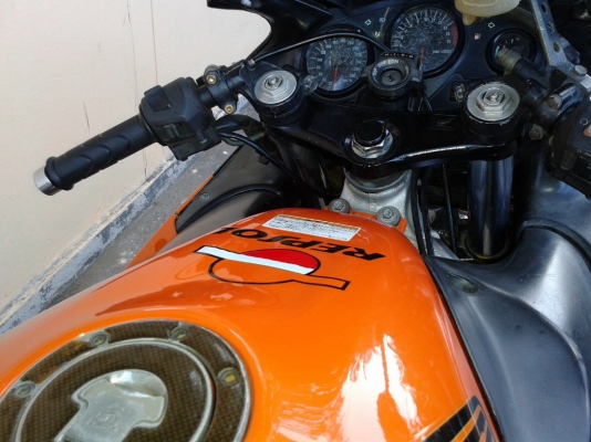 ขาย CBR 600 F4 ปี 2000 อินวอย์ สรรพสามิต ราคา 99,000 บาท ขาย CBR 600 F4 ปี 2000 อินวอย์ สรรพสามิต ราคา 99,000 บาท