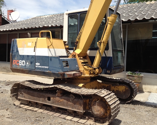 KOMATSU PC60-6
