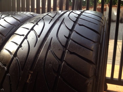 ยาง 205 55 16 DUNLOP ปี 12 มี 1 คู่ สภาพตามรูปครับเส้น1000ซื้อ 2 เส้น 1800