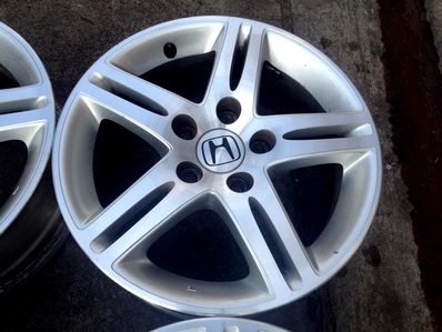 แม็กซ์16 FD ENKEI รุ่นTOP 2.0 หน้าเงา 5รู114.3 ตจว ส่งได้ครับ แม็กซ์16 FD ENKEI รุ่นTOP 2.0 หน้าเงา 5รู114.3 ตจว ส่งได้ครับ