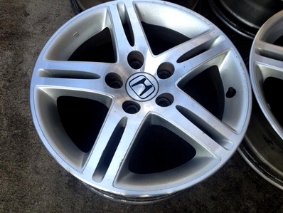 แม็กซ์16 FD ENKEI รุ่นTOP 2.0 หน้าเงา 5รู114.3 ตจว ส่งได้ครับ แม็กซ์16 FD ENKEI รุ่นTOP 2.0 หน้าเงา 5รู114.3 ตจว ส่งได้ครับ