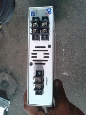 แท่นขยายติดรถยนต์ ROYAL