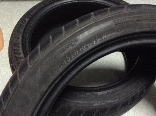 ยาง maxxis 225/45/18 ปี12 ดอกลึกๆ 1 คู่ ยาง maxxis 225/45/18 ปี12 ดอกลึกๆ 1 คู่