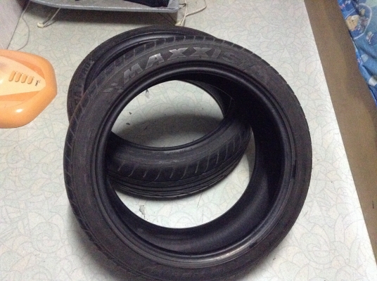 ยาง maxxis 225/45/18 ปี12 ดอกลึกๆ 1 คู่ ยาง maxxis 225/45/18 ปี12 ดอกลึกๆ 1 คู่