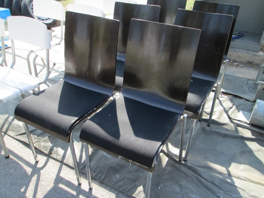 มี 6 ตัว  แข็งแรง  สภาพดี   ทุกตัว   ตัวละ 300 บาท