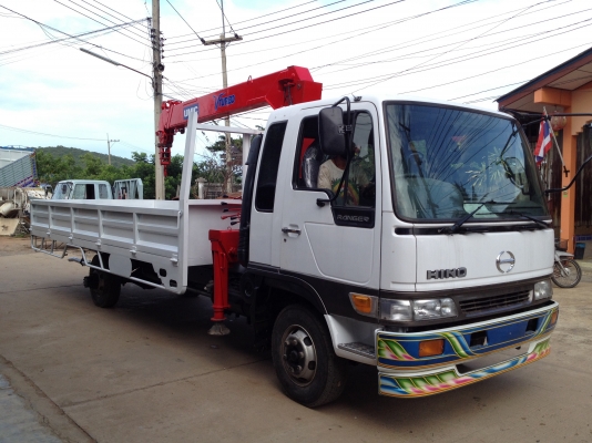 หกล้อ Hino 195 ติดเครน  UNIC 330