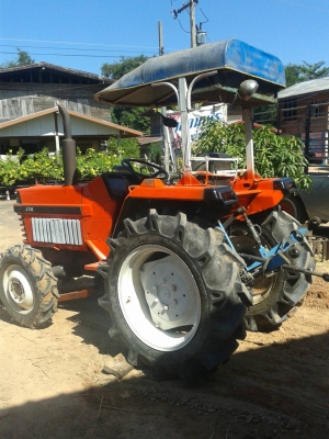 ขายรถไถคูโบต้า L1-26 (4WD)พร้อมใบดัน ผาน5 สภาพพร้อมใช้