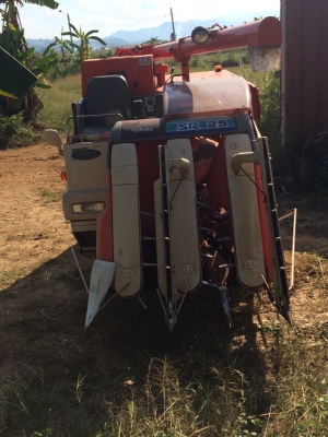 ขายรถเกี่ยวคูโบต้า มือสองญี่ปุ่นสภาพใหม่มาก มีอุ้มข้าว 600 กก. พร้อมท่อส่งข้าว พร้อมใช้