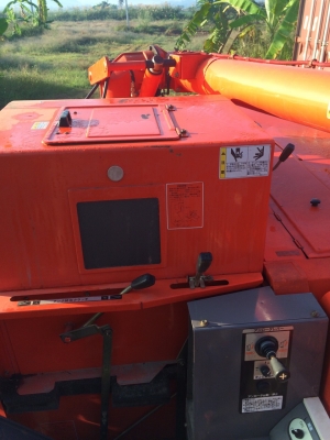 ขายรถเกี่ยวคูโบต้า มือสองญี่ปุ่นสภาพใหม่มาก มีอุ้มข้าว 600 กก. พร้อมท่อส่งข้าว พร้อมใช้