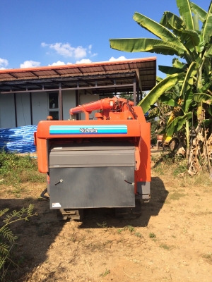 ขายรถเกี่ยวคูโบต้า มือสองญี่ปุ่นสภาพใหม่มาก มีอุ้มข้าว 600 กก. พร้อมท่อส่งข้าว พร้อมใช้