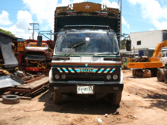 ขายรถสิบล้ออีซูซุ 175 แรงม้า เครื่องดี คัตซีสวย สภาพพร้อมใช้งาน