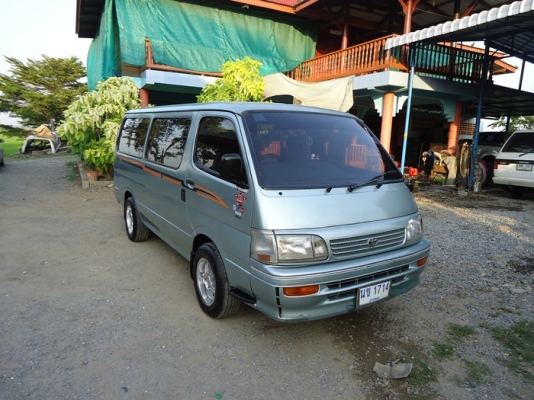 รถตู้  Toyota  เครื่องดีแน่นๆ   แก๊ส lPG ประหยัด เอกสารพร้อมโอน