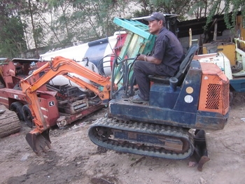 รถขุดจิ๋ว มาแล้วครับ - รถขุด แบคโฮ ขนาดเล็ก KUBOTA: KH -012 เครื่อง 2สูบ เก่าญี่ปุ่นแท้ พร้อมใช้งาน สภาพสวย