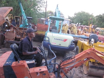 รถขุดจิ๋ว มาแล้วครับ - รถขุด แบคโฮ ขนาดเล็ก KUBOTA: KH -012 เครื่อง 2สูบ เก่าญี่ปุ่นแท้ พร้อมใช้งาน สภาพสวย รถขุดจิ๋ว มาแล้วครับ - รถขุด แบคโฮ ขนาดเล็ก KUBOTA: KH -012 เครื่อง 2สูบ เก่าญี่ปุ่นแท้ พร้อมใช้งาน สภาพสวย